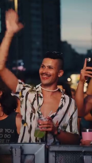 Quadro 2 do vídeo Parada LGBT: cobertura aérea e de rua